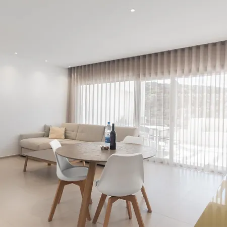 בית נופש Pelicar 0-5 Sea View 2b *