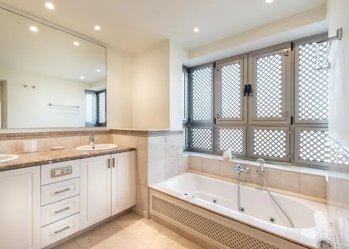 Pelicar 0-5 Sea View 2b Holiday home